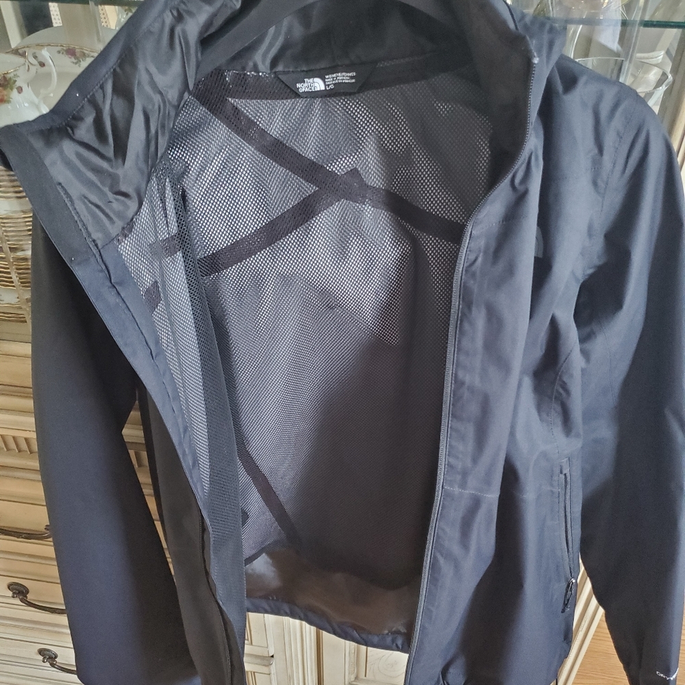 The North Face Wind Packable Jacket - image 4